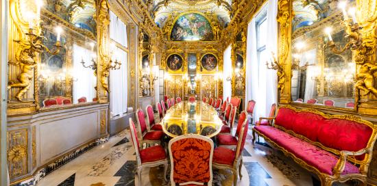 La Sala Dorata di Palazzo Tobia Pallavicino, sede della Camera di Commercio di Genova