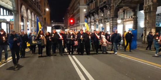 la fiaccolata in via XX Settembre