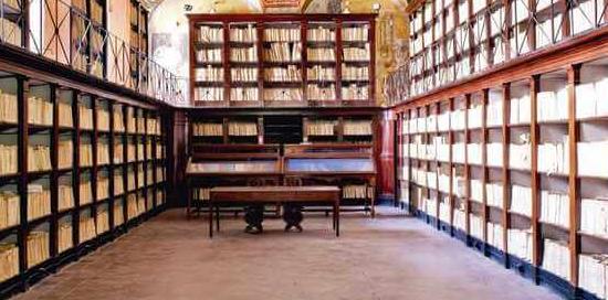 Un locale dell'Archivio di Stato di Genova
