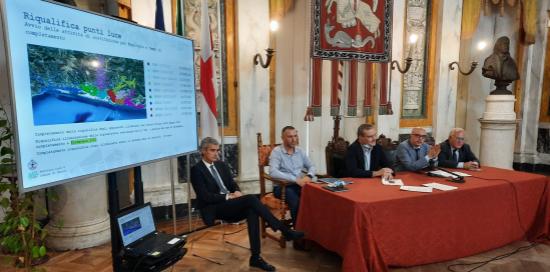 tavolo relatori alla conferenza stampa