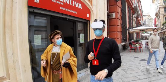 Impersonatore di Cristoforo Colombo in via Garibaldi
