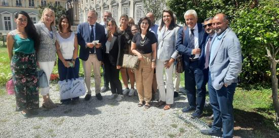 Foto di gruppo presentazione Anelli del Benessere