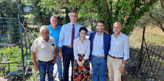 Foto di gruppo con, tra gli altri, l'assessore Piciocchi e il consigliere delegato Bevilacqua