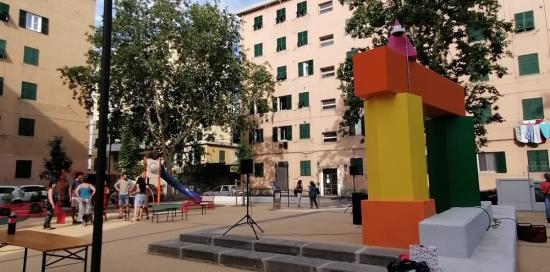 Il nuovo elemento architettonico al centro della piazza