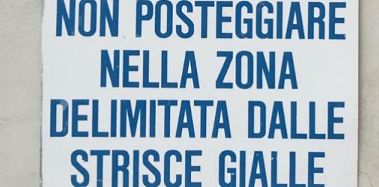 cartello strisce gialle