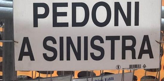 cartello pedoni a sinistra
