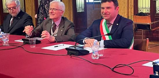 tavolo relatori