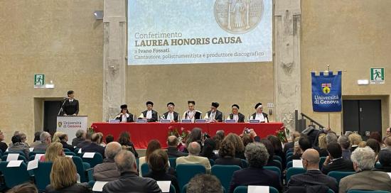 Ivano Fossati riceve la laurea