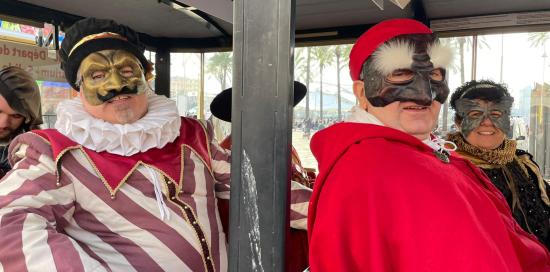 Carnevale, ultimo atto: trenino e pentolaccia a Caricamento -   - Le notizie aggiornate dalla Liguria