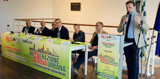 relatori al tavolo