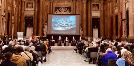 il pubblico nel salone