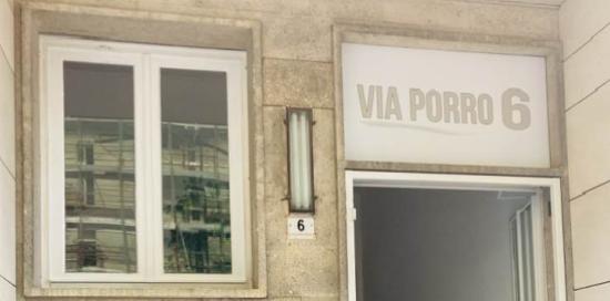 portone di via Porro 6