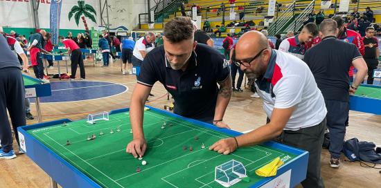 Due giocatori in una fase di gioco