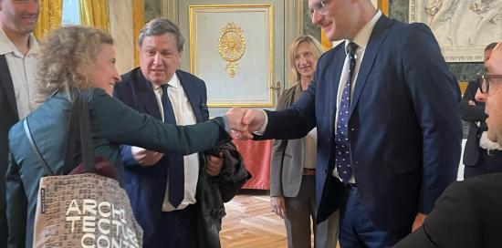 stretta di mano Picciocchi e delegata