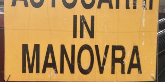 autocarri in manovra