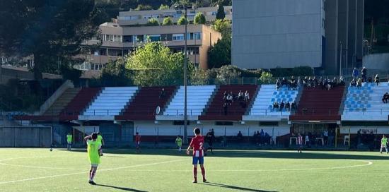 Calciatori in azione al "Cige" di Begato (foto pagina Facebook ASD Genova Calcio)