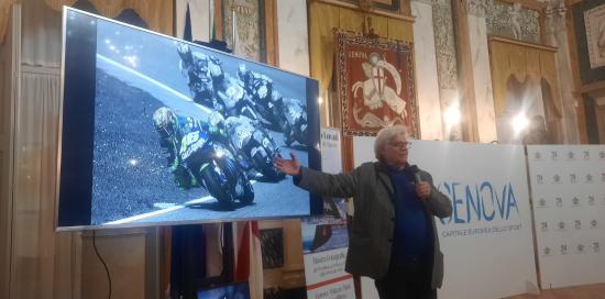 Massimo Lovati racconta il lavoro di post produzione di una fotografia di Valentino Rossi in pista