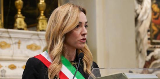 Un "piano medio" della sindaca durante il suo intervento nella chiesa di San Marco al Molo, al termine della Santa Messa.