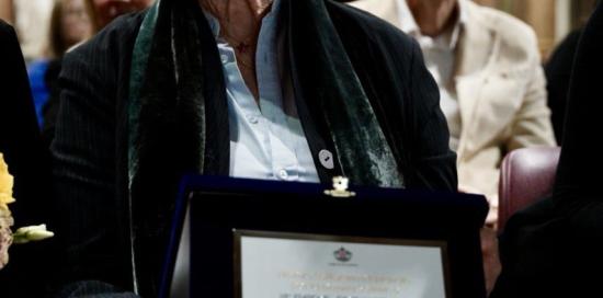 La seconda classificata Paola Mastrocola con la targa