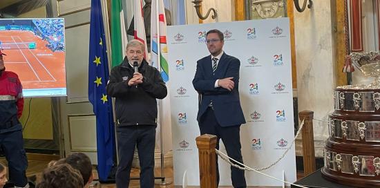 la coppa davis nel salone di rappresentanza