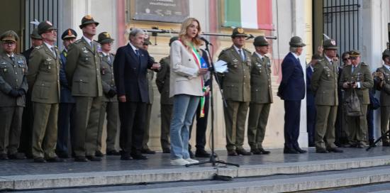Il discorso della città tenuto dalla sindaca Salis: al suo fianco le altre Autorità militari e civili