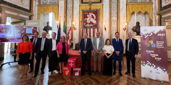 Foto di gruppo in Salone di Rappresentanza dopo la presentazione del Genova Global Goals Award 2027