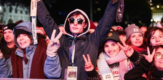 Fans dei Pinguini Tattici Nucleari in prima fila