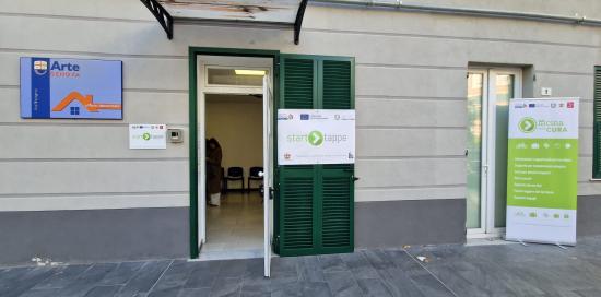 Foto dall'esterno dei nuovi locali inaugurati in piazza Unità d'Italia, a Molassana