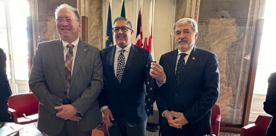  Mainelli, Toti e Bucci sorridono