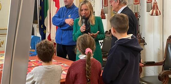 bordilli, enriquet e bambini di spalle