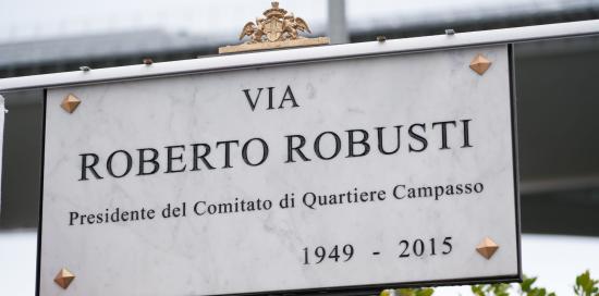 La targa toponomastica dedicata alla memoria di Roberto Robusti