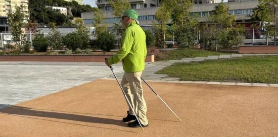 camminatore nel parco