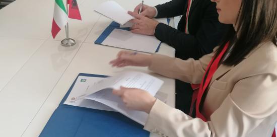 La firma del protocollo