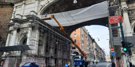 Cantiere per il restauro del Ponte Monumentale di via XX Settembre (foto di repertorio) Cantiere per il restauro del Ponte Monumentale di via XX Settembre (foto di repertorio)