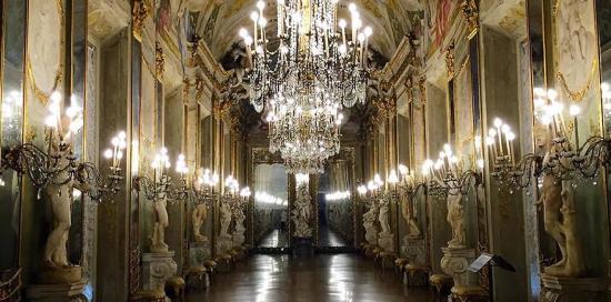 sala illuminata