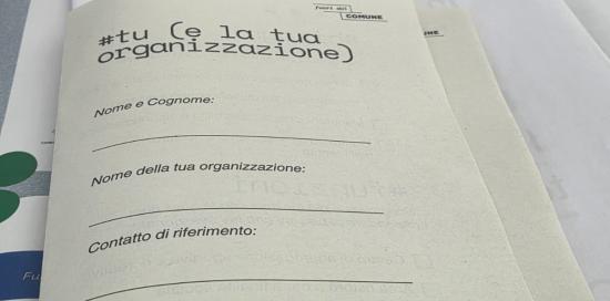Il modulo dove lasciare i propri dati; sopra le info sul progetto