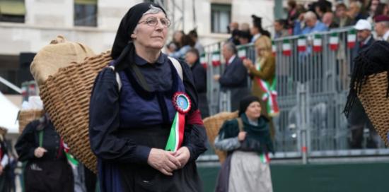 Un momento della sfilata