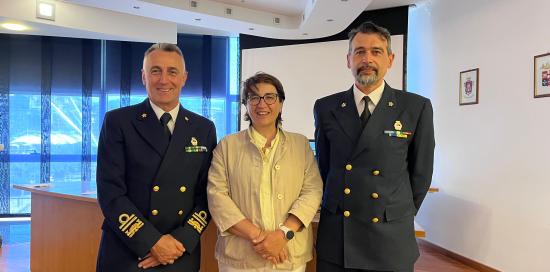 L'ammiraglio Ranieri (a sinistra) e l'assessora Pericu