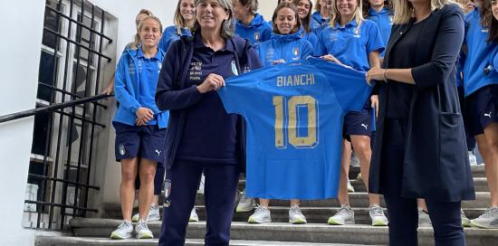 Assessore Bianchin riceve maglia nazionale 