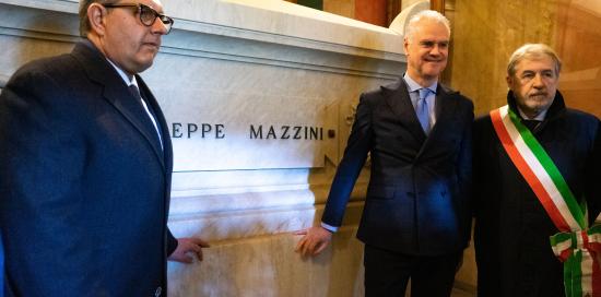 giornata unità d Italia 2023 Titi Zangrillo e Bucci alla tomba di Mazzini