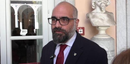 L&#039;assessore alla Cultura Giacomo Montanari durante una video intervista