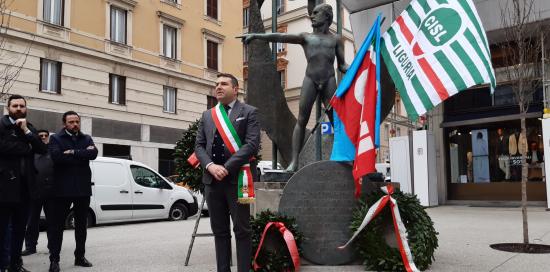 Cerimonia Guido Rossa in largo XII Ottobre-Intervento Mario Mascia