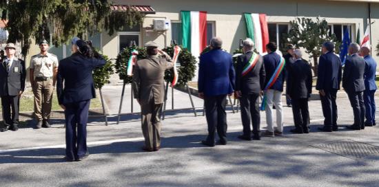 Cerimonia in ricordo del combattimento a Cremeno-Deposizione corone