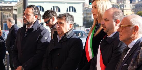 Cerimonie vittime alluvioni 2011 e 2014-Borgo Incrociati-Gruppo in raccoglimento