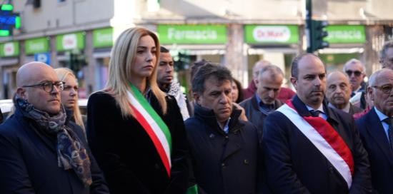 Cerimonie vittime alluvioni 2011 e 2014-Marassi-Gruppo in raccoglimento