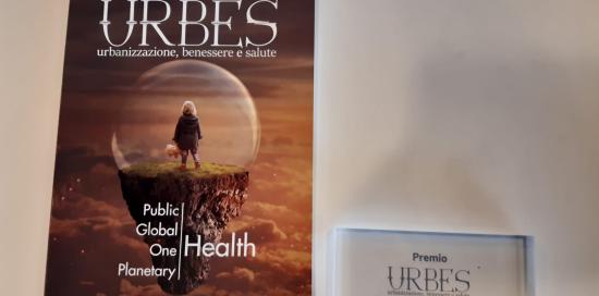 Consegna Premio Urbes 2023-Targa e rivista
