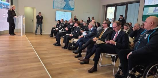 Consegna elogi ad agenti Polizia Locale-Intervento Viscogliosi e pubblico