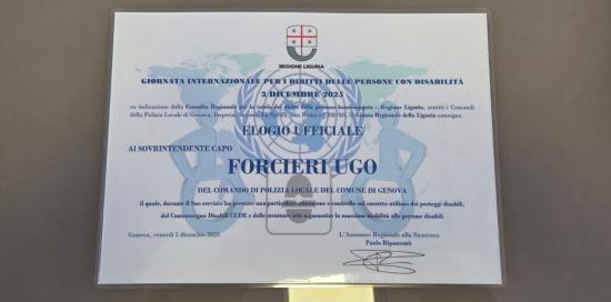 Consegna elogi ad agenti Polizia Locale-Targa per Ugo Forcieri
