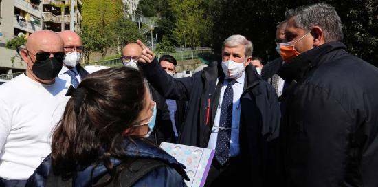 Il sindaco con il presidente della Regione e i cittadini