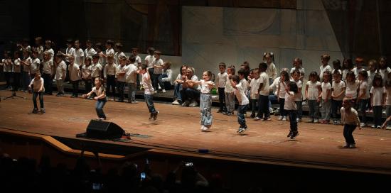 Spettacolo al teatro Carlo Felice delle scuole infanzia comunali a indirizzo musicale